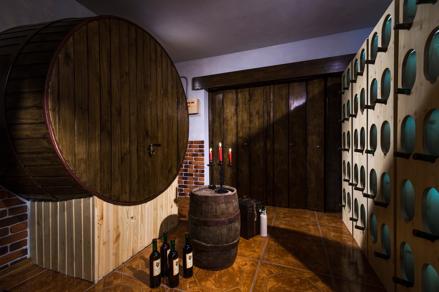 Escape Game Wine Cellar, Losked . Kiev.