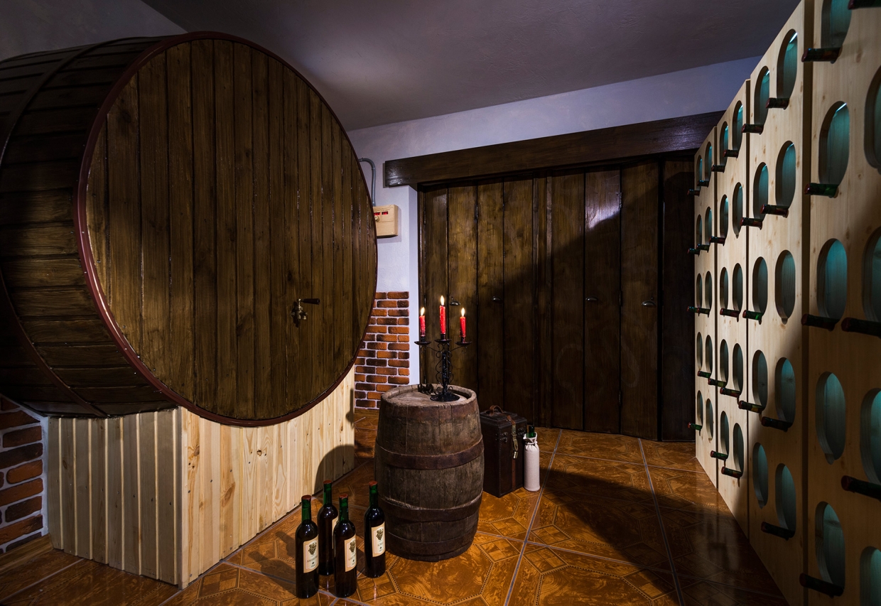Escape Game Wine Cellar, Losked . Kiev.